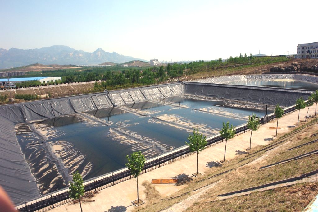 geosynthetics pool